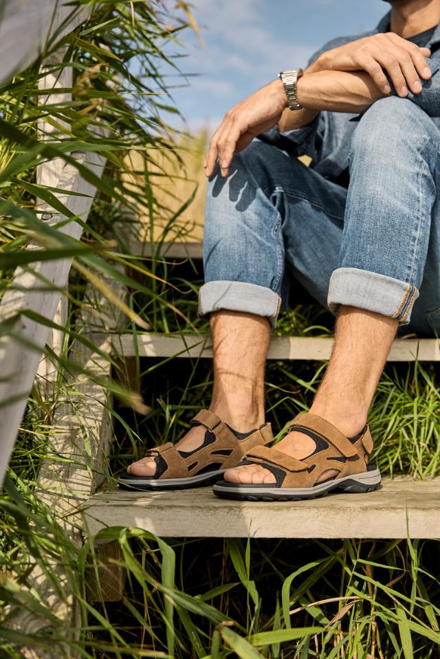 Men´s sporty sandal with adjustable velcro straps