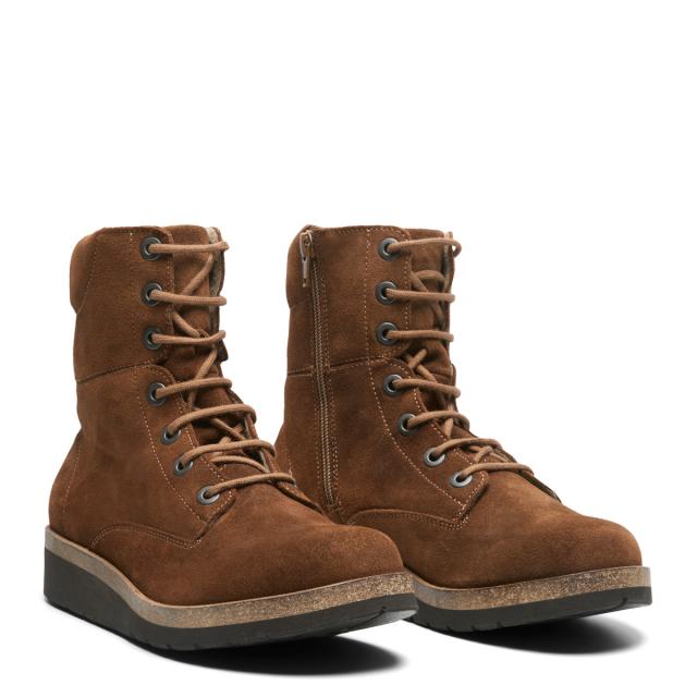 Women's boot with lace and zipper closure