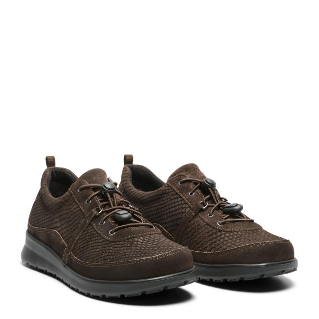 Womens shoe with elastic lace