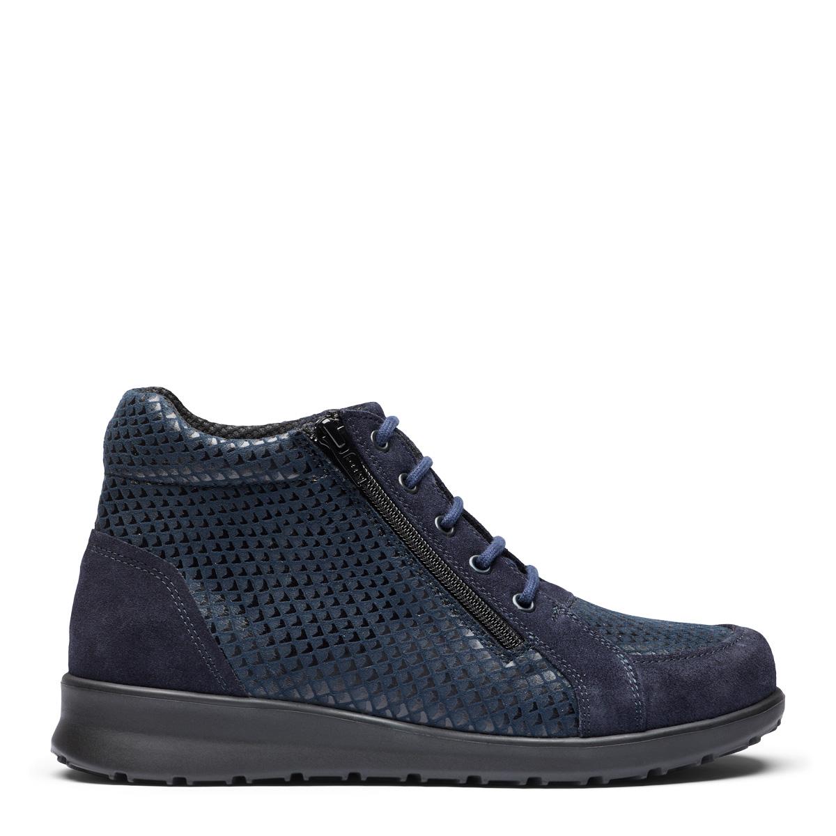 Ankle boot with lace and zip closure for women