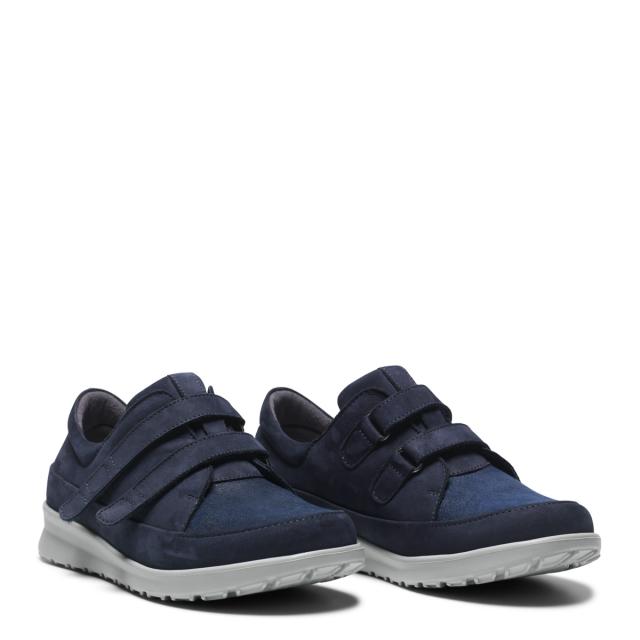 Women's shoes with two adjustable velcro straps