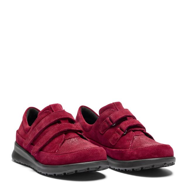 Women's shoes with two adjustable velcro straps
