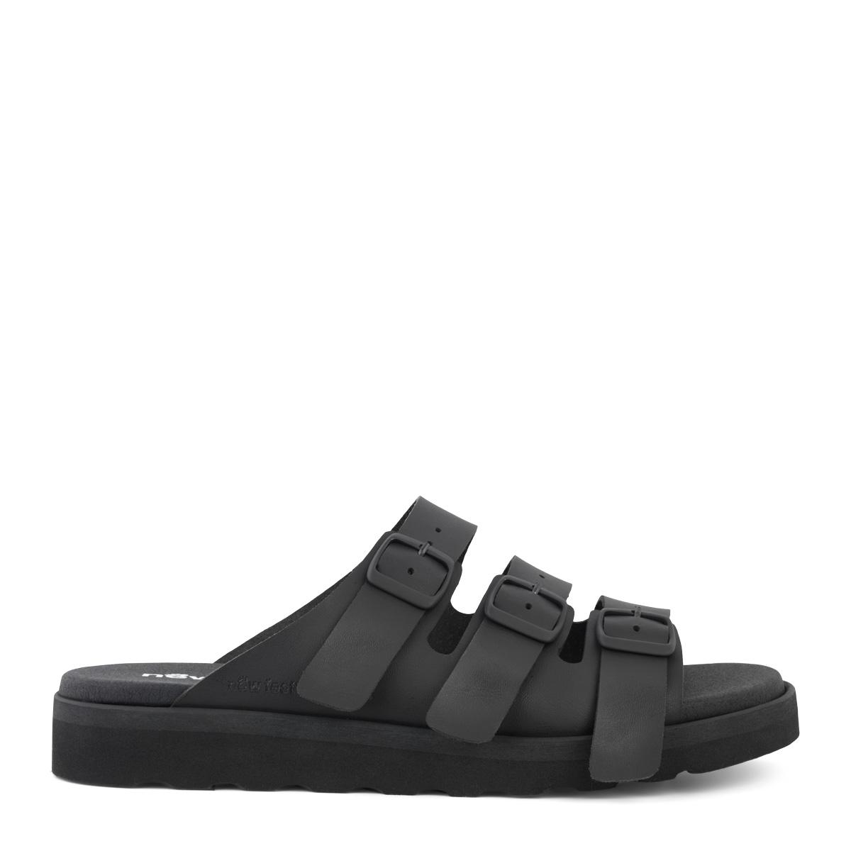 Men´s slipper with three adjustable straps
