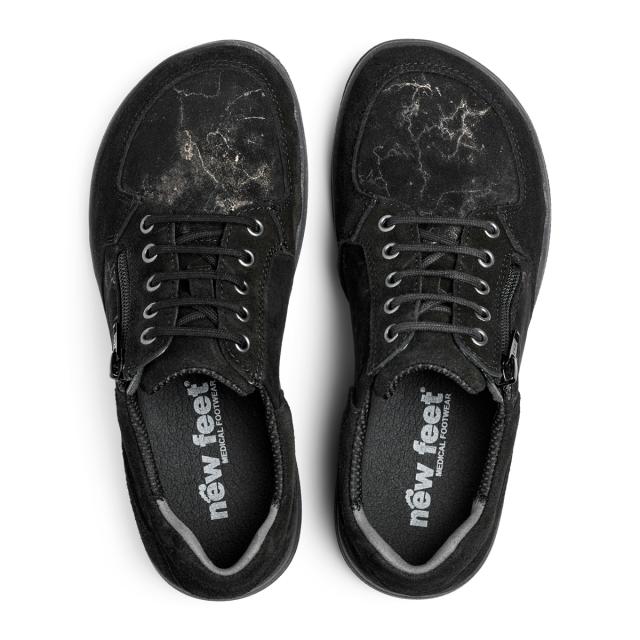Women´s laced shoe with zipper