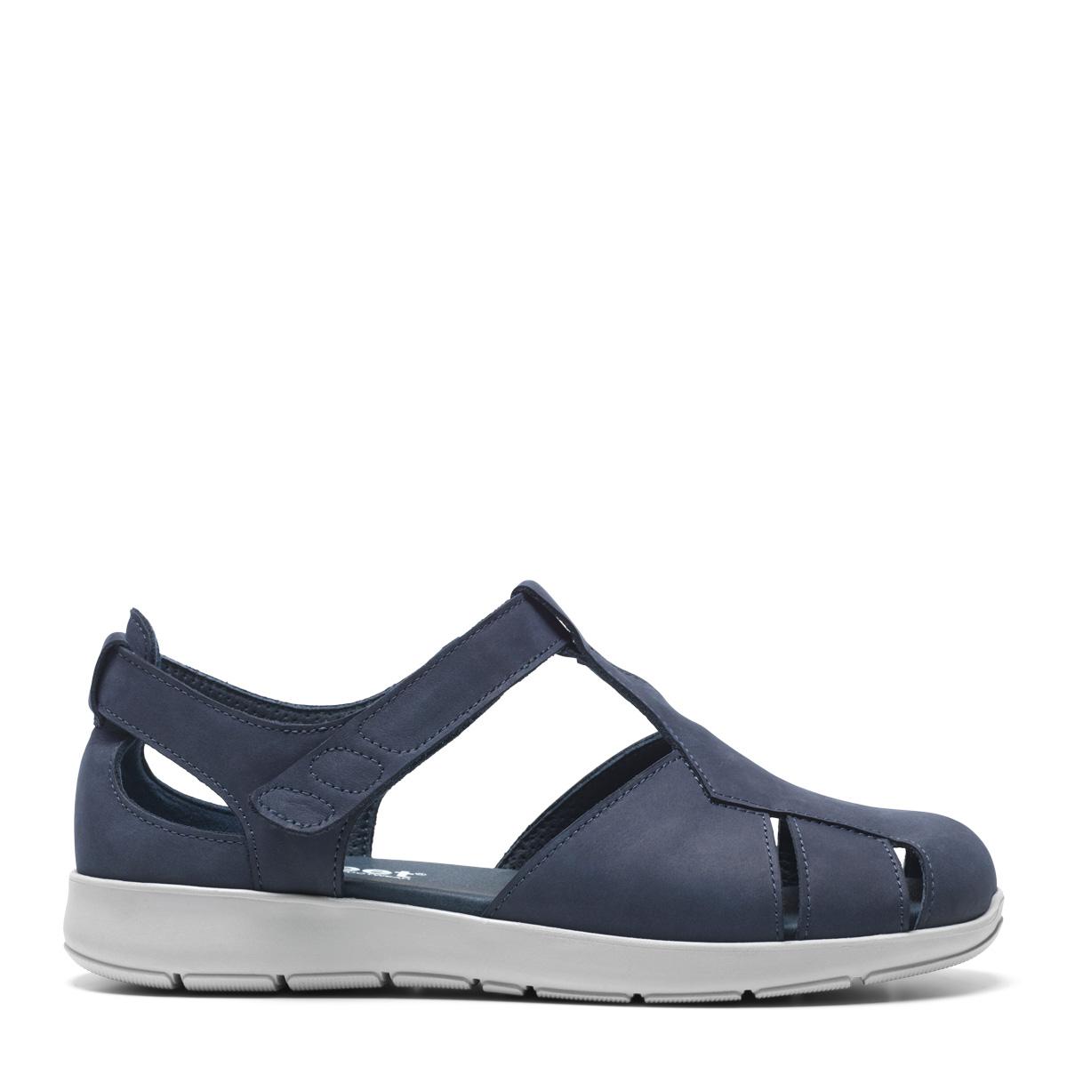 Closed sandal with adjustable velcro strap for women