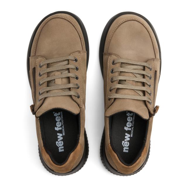  Women´s sporty shoe with lace and zipper