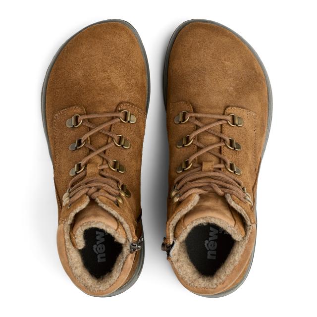 Sporty women's boot with lace and zipper