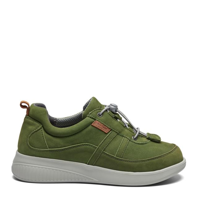 Sporty shoes for women with elastic laces