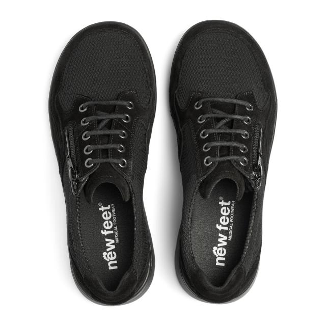 Sporty laced womens shoe with zipper