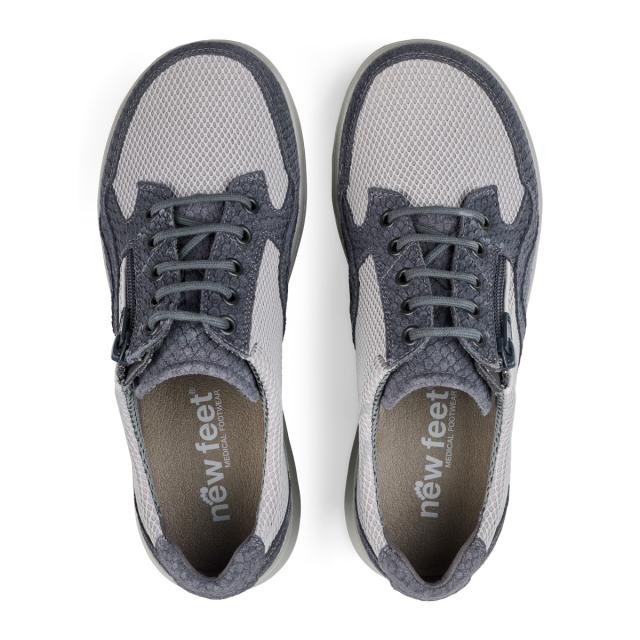 Sporty laced womens shoe with zipper