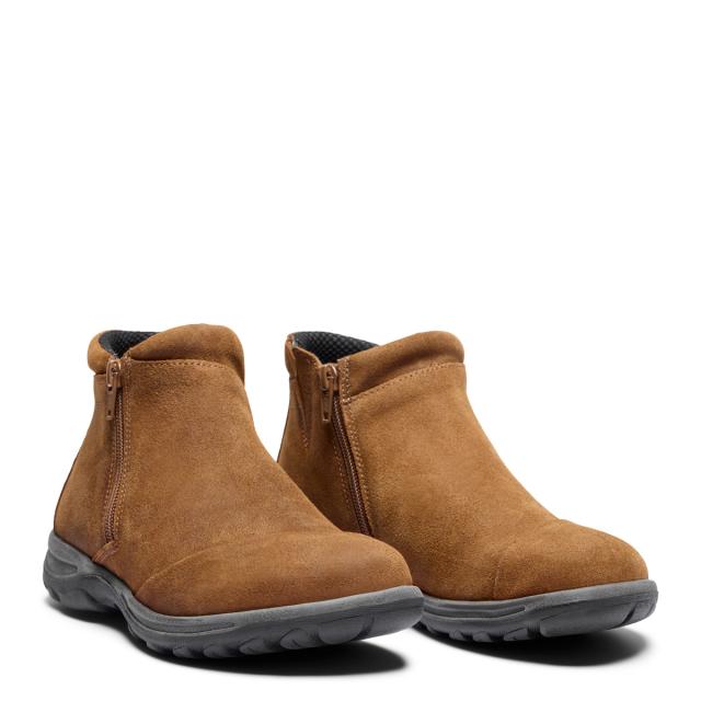 Women´s ankle boot with two zippers