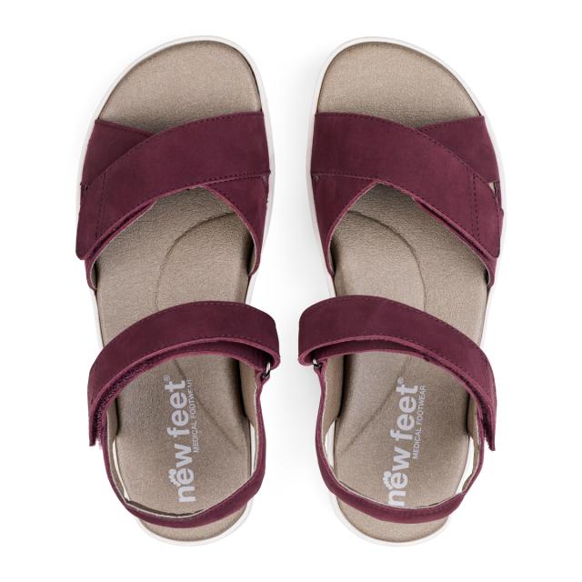 Women´s sandal with heel strap and two velcro straps