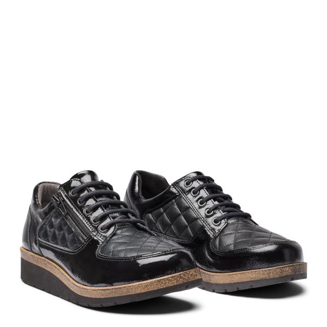 Women´s laced shoe with zipper