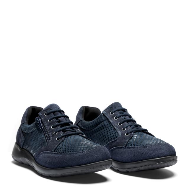 Women´s laced shoe with zipper