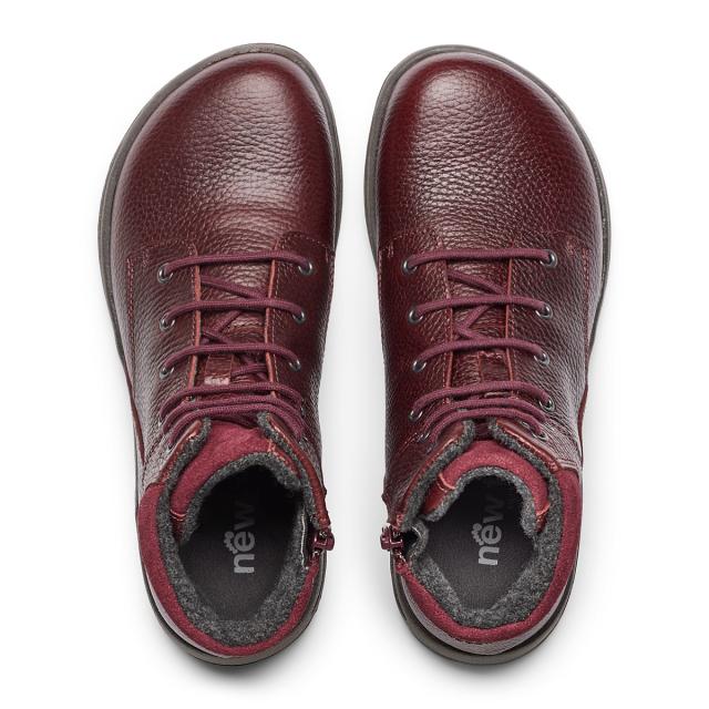 Sporty women boot with lace and zipper