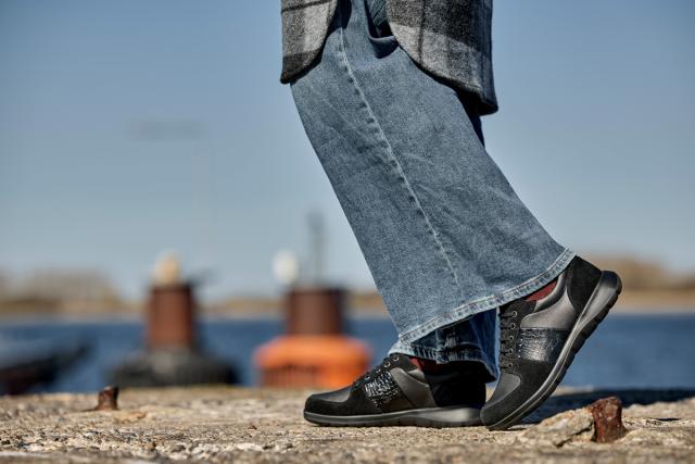 Laced shoe with Orthostretch® - for Women 