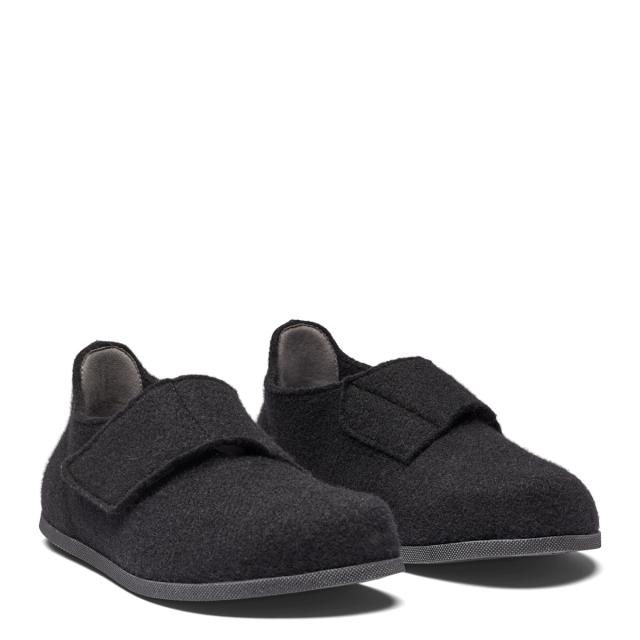 Men's indoor slipper with closed heelcap