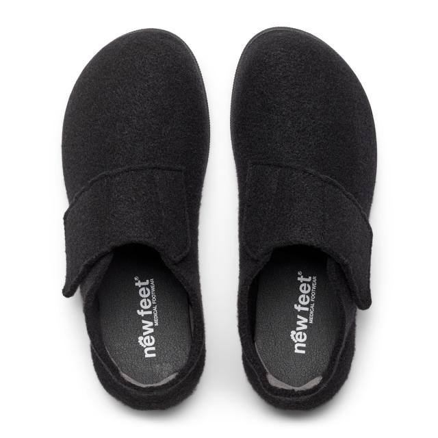Men's indoor slipper with closed heelcap