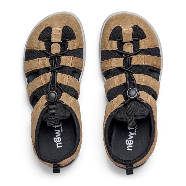 Practical women's sandal with elastic lace