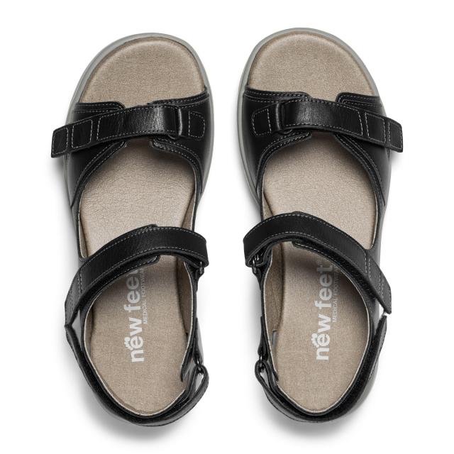 Women's sandal with adjustable straps and an adjustable heel strap