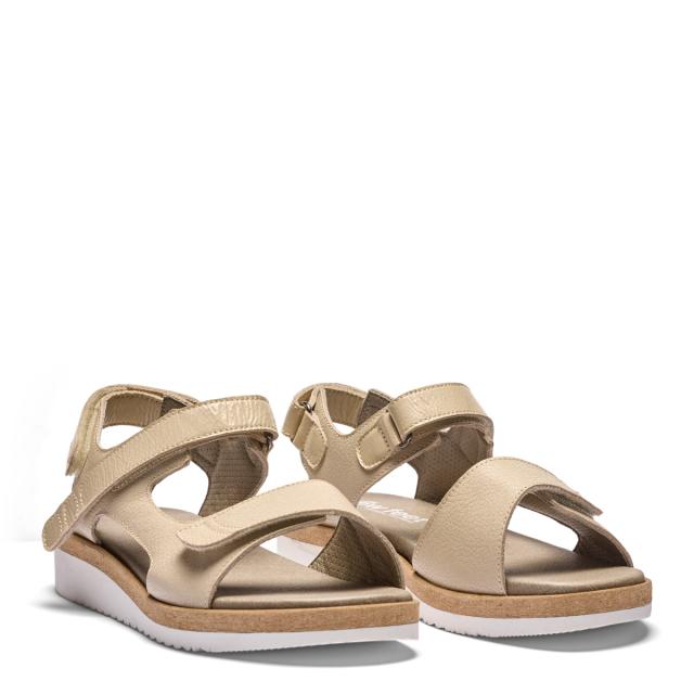 Women's sandal with multiple adjustment options
