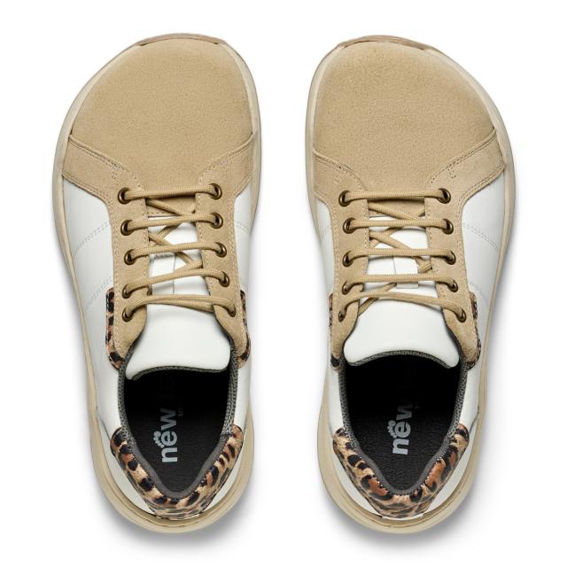 Sporty women´s shoe with lace