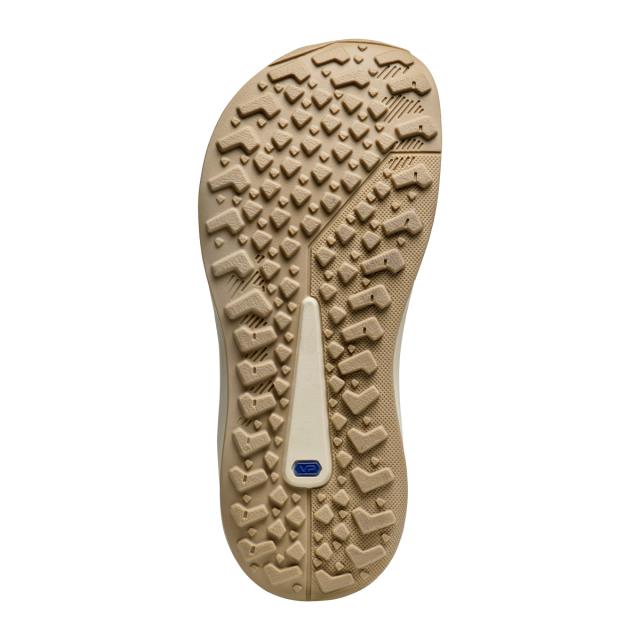 Sporty women´s shoe with lace