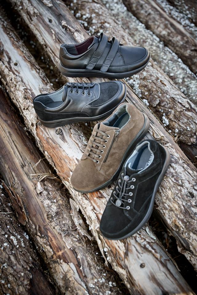 Classic lace-up shoe for men