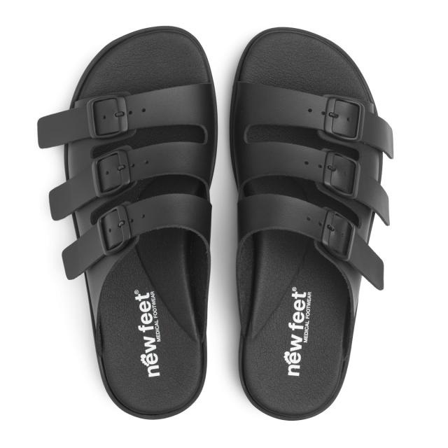 Men´s slipper with three adjustable straps