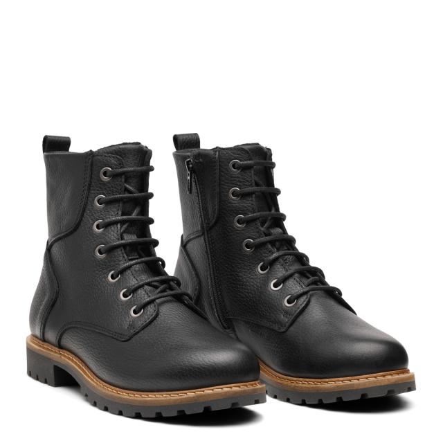 Women´s lace-up boot with zipper