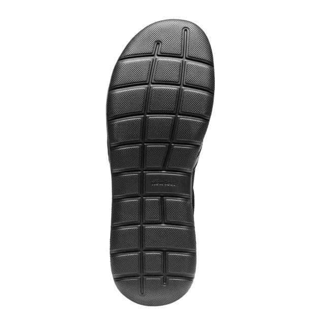 Women´s sandal with half-open heel cap and three adjustable straps