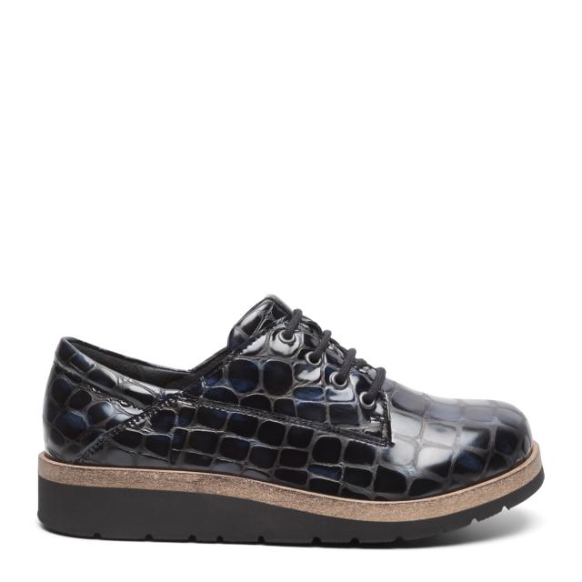 Classic lace-up shoes for women
